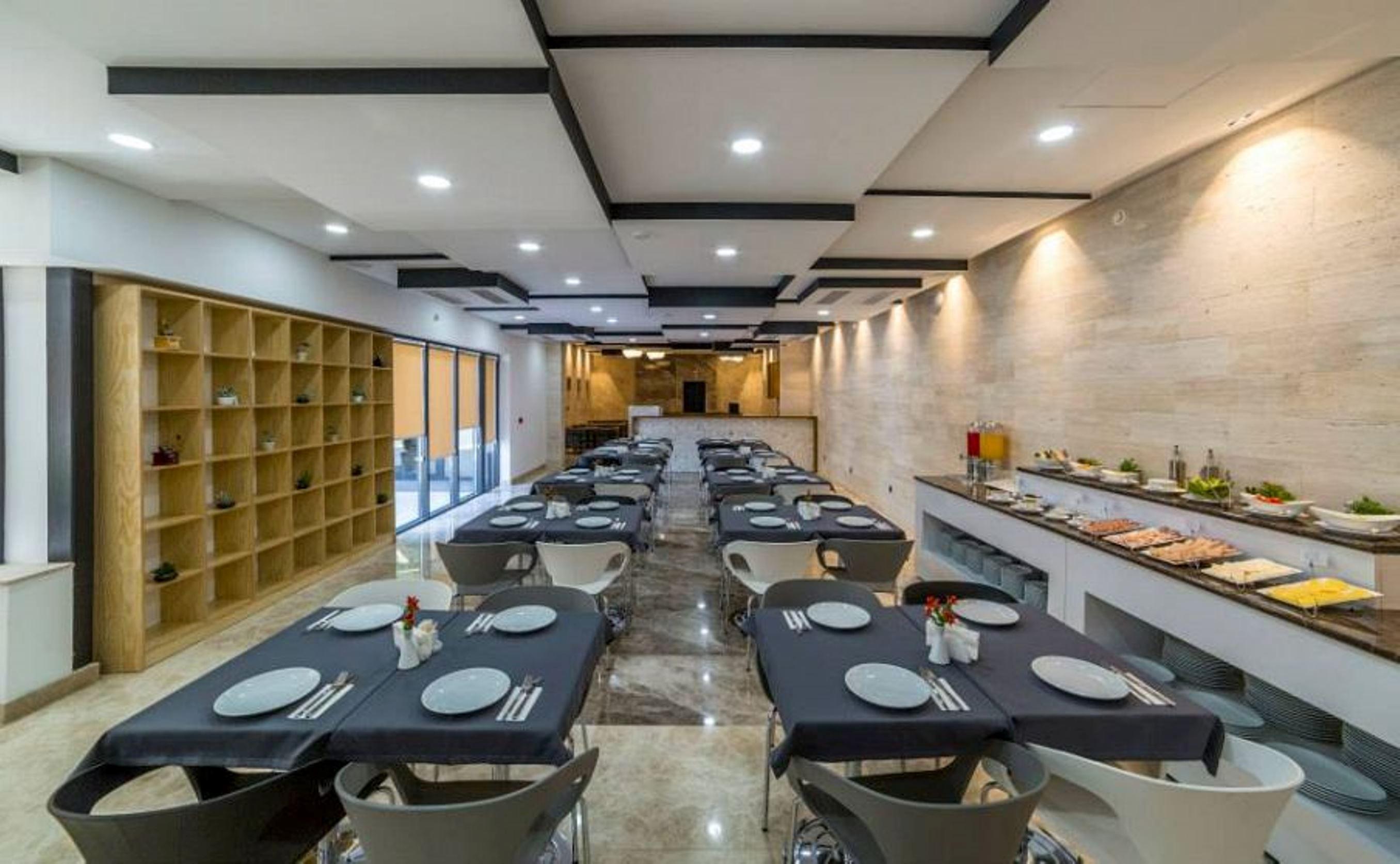 Iveria Inn Hotel Tbilisi Esterno foto