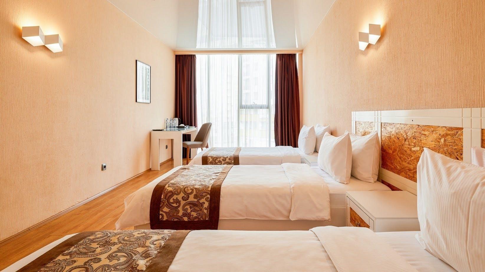 Iveria Inn Hotel Tbilisi Esterno foto