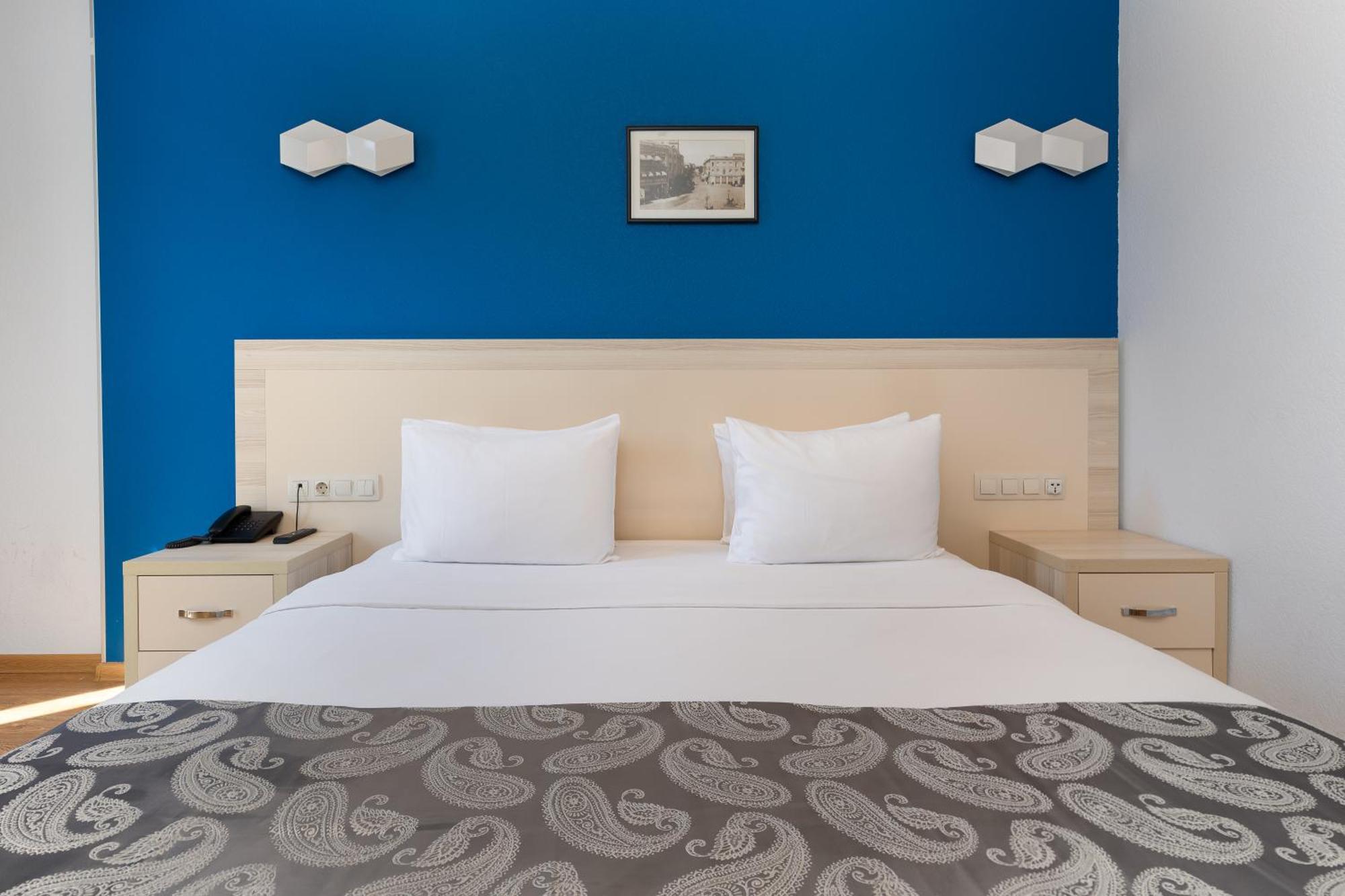 Iveria Inn Hotel Tbilisi Esterno foto