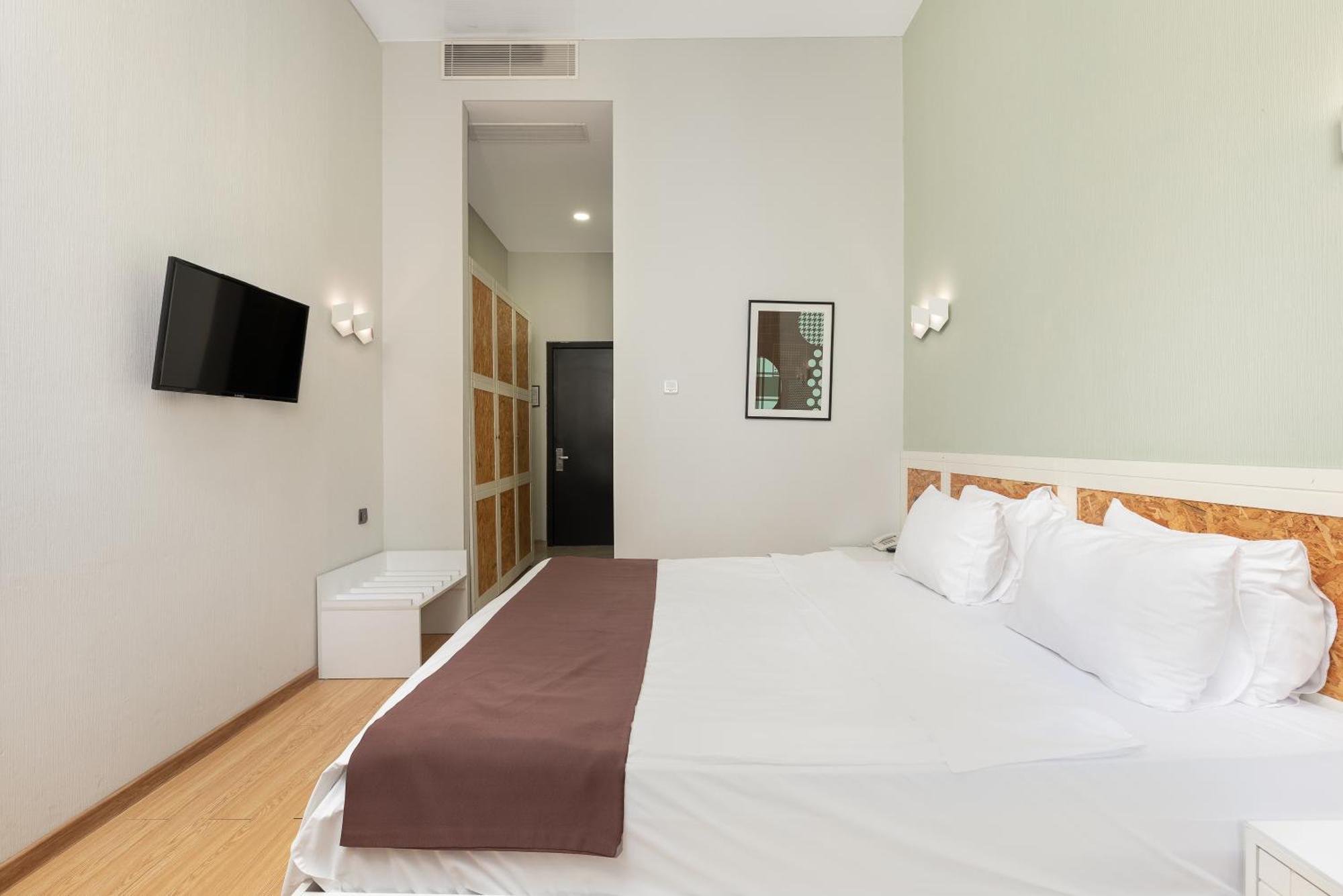 Iveria Inn Hotel Tbilisi Esterno foto